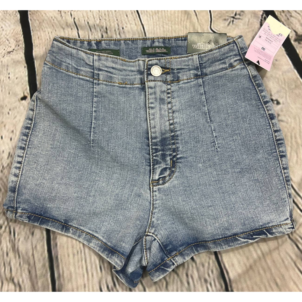 NWT Light Wash Highest Rise Denim Shorts  size 00 / 24
